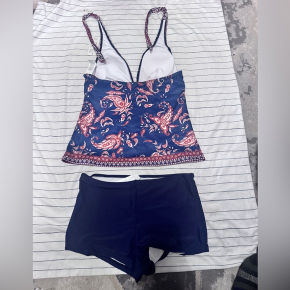 Cupshe Paisley Print Tankini Top & Short
Bottoms Set - Picture 5 of 6